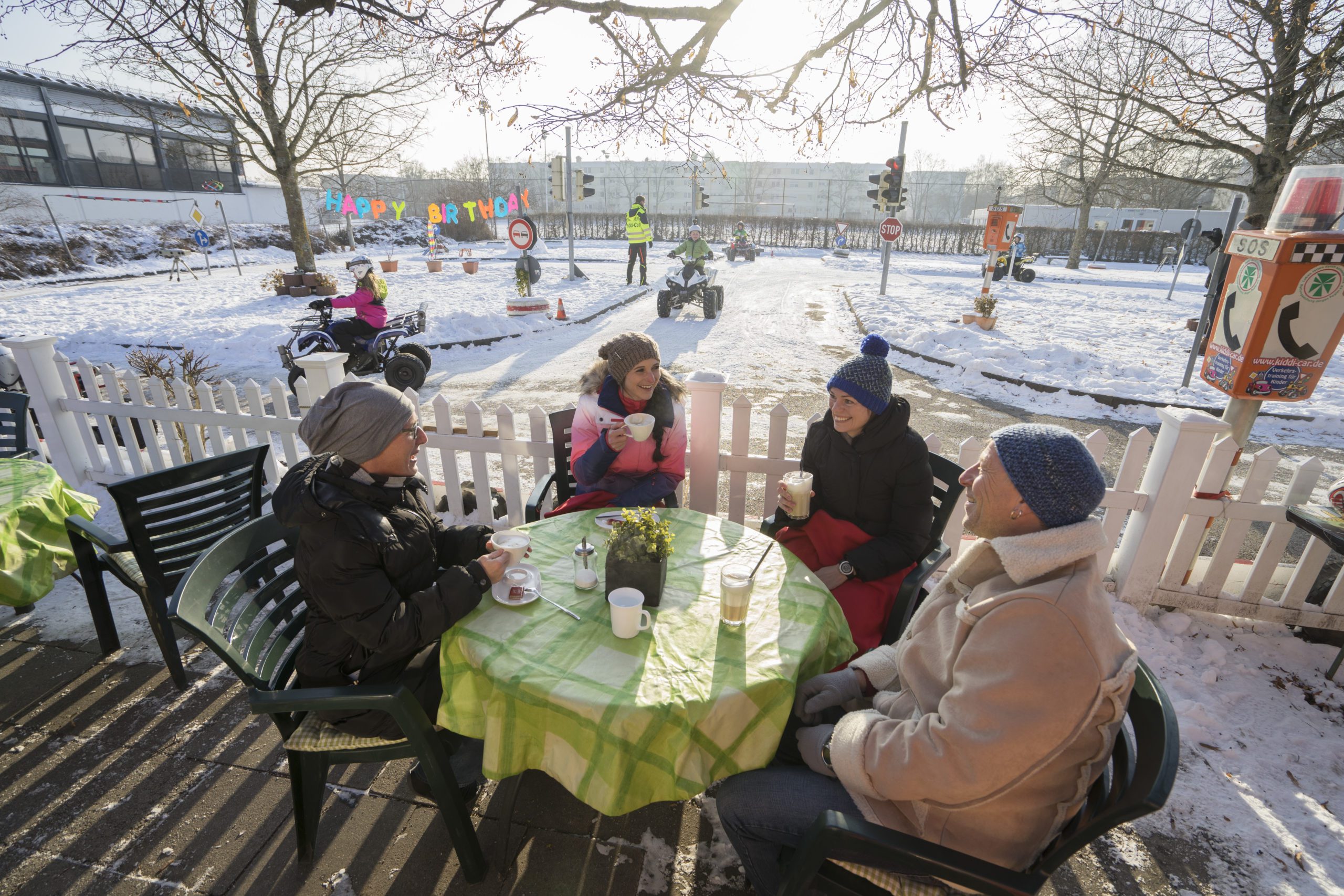 Winter Familienausflug zu Kiddi-Car