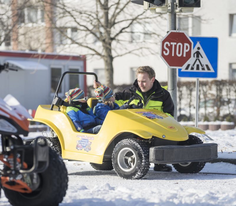 Kiddicar,Verkehrserziehung Schulkinder im Straßenverkehr, Bayern,Deutschland