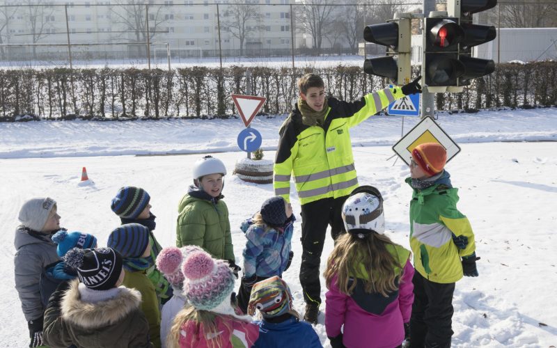 Kiddicar,Verkehrserziehung Schulkinder im Straßenverkehr, Bayern,Deutschland